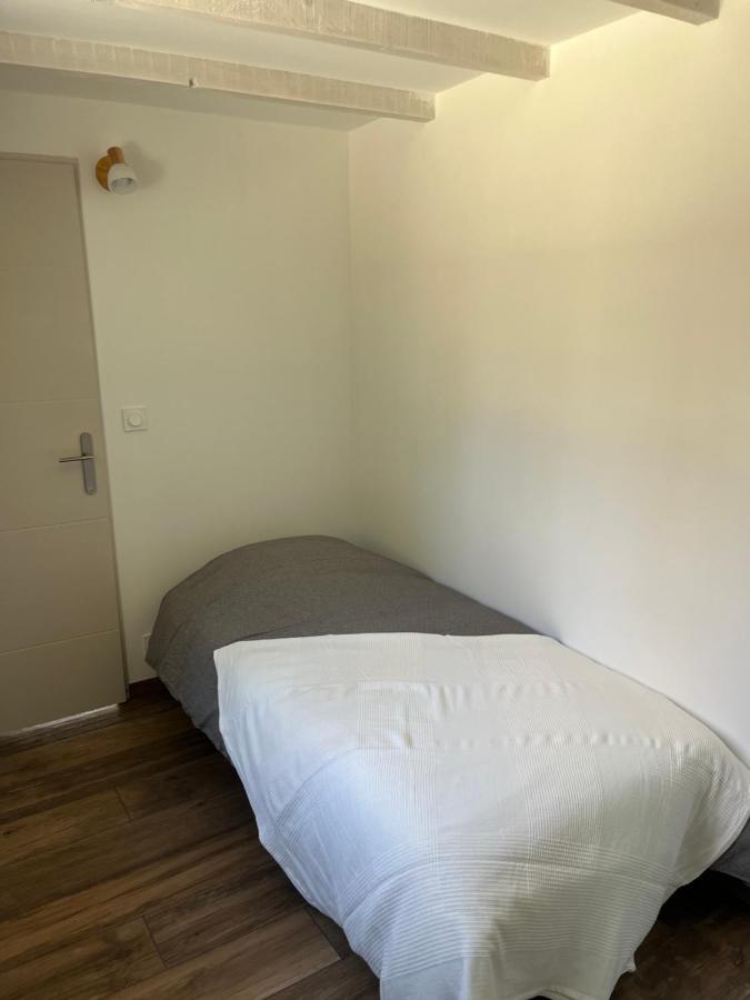 Maisonnette Avec Petite Foret Valréas Exteriör bild